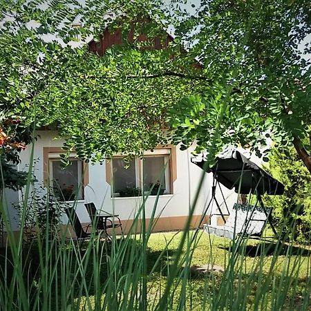 Julia Vendeghaz Sarrod Otel Dış mekan fotoğraf